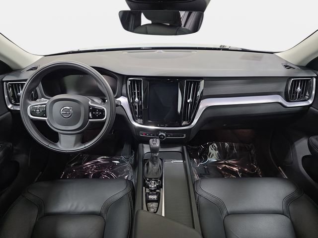 Used 2020 Volvo V60 T5 Cross Country w/ Protection Package Premier AWD/4WD image 10