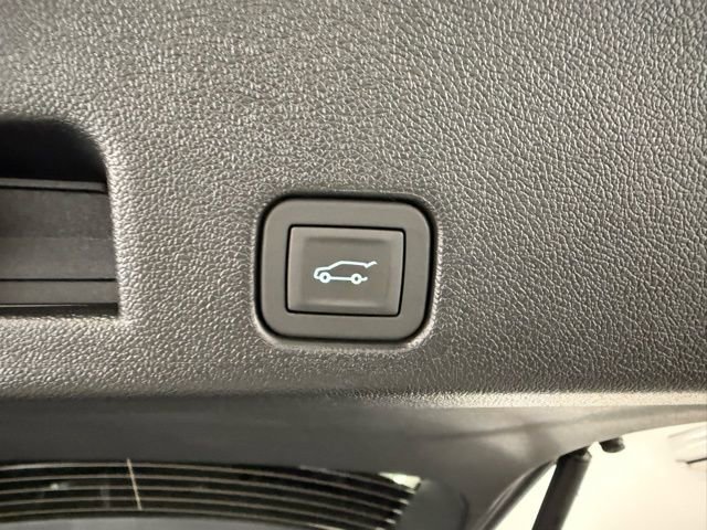 New 2026 GMC Acadia Denali w/ Super Cruise Package image 9