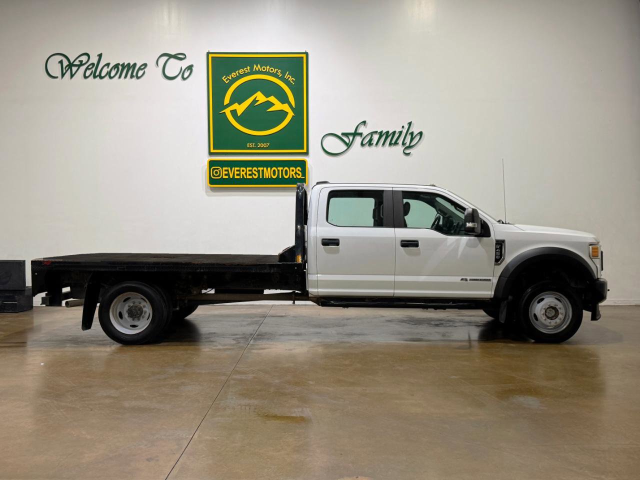 Used 2020 Ford F450 XL w/ Power Equipment Group image 2