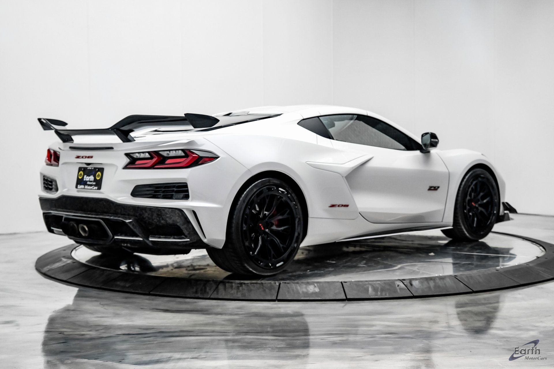 Used 2023 Chevrolet Corvette Z06 w/ Z07 Performance Package image 18