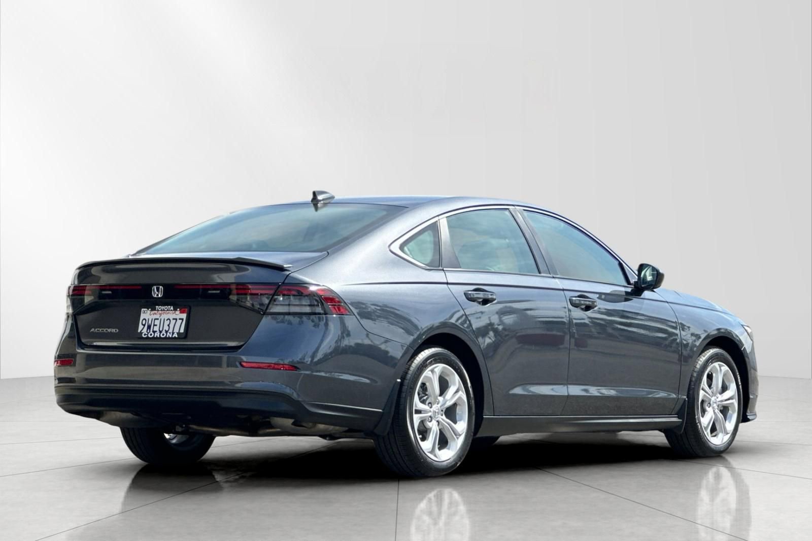 Used 2025 Honda Accord LX image 3