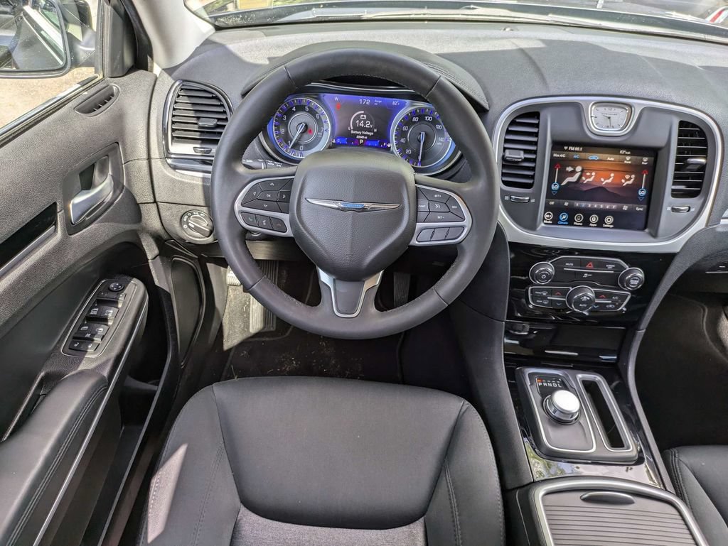 Used 2023 Chrysler 300 Touring w/ Sport Appearance Package RWD image 15