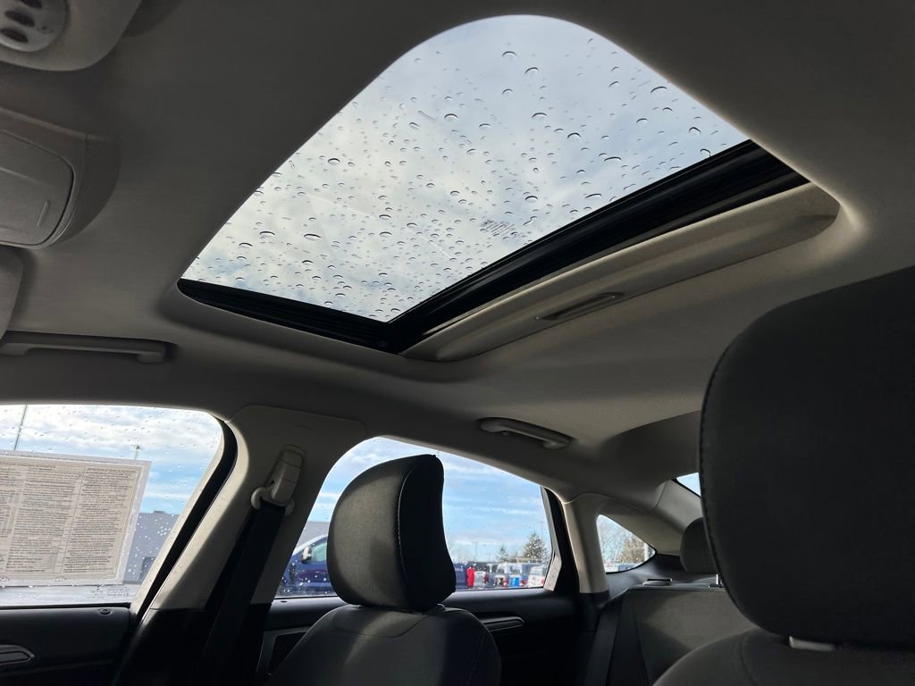 Used 2018 Ford Fusion SE image 26