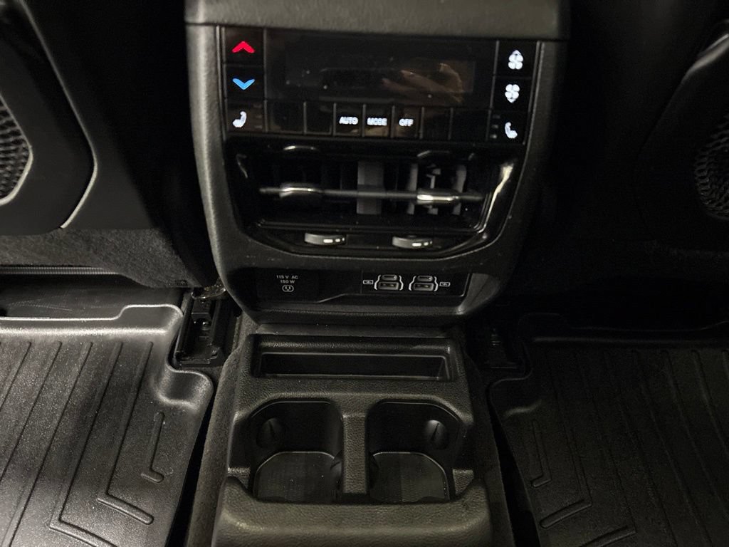 Used 2021 Jeep Grand Cherokee L Limited AWD/4WD image 32