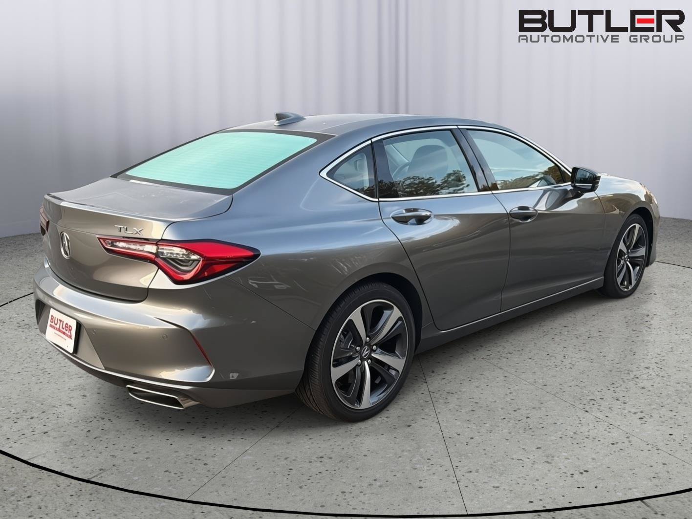 Used 2025 Acura TLX w/ Technology Package FWD image 6