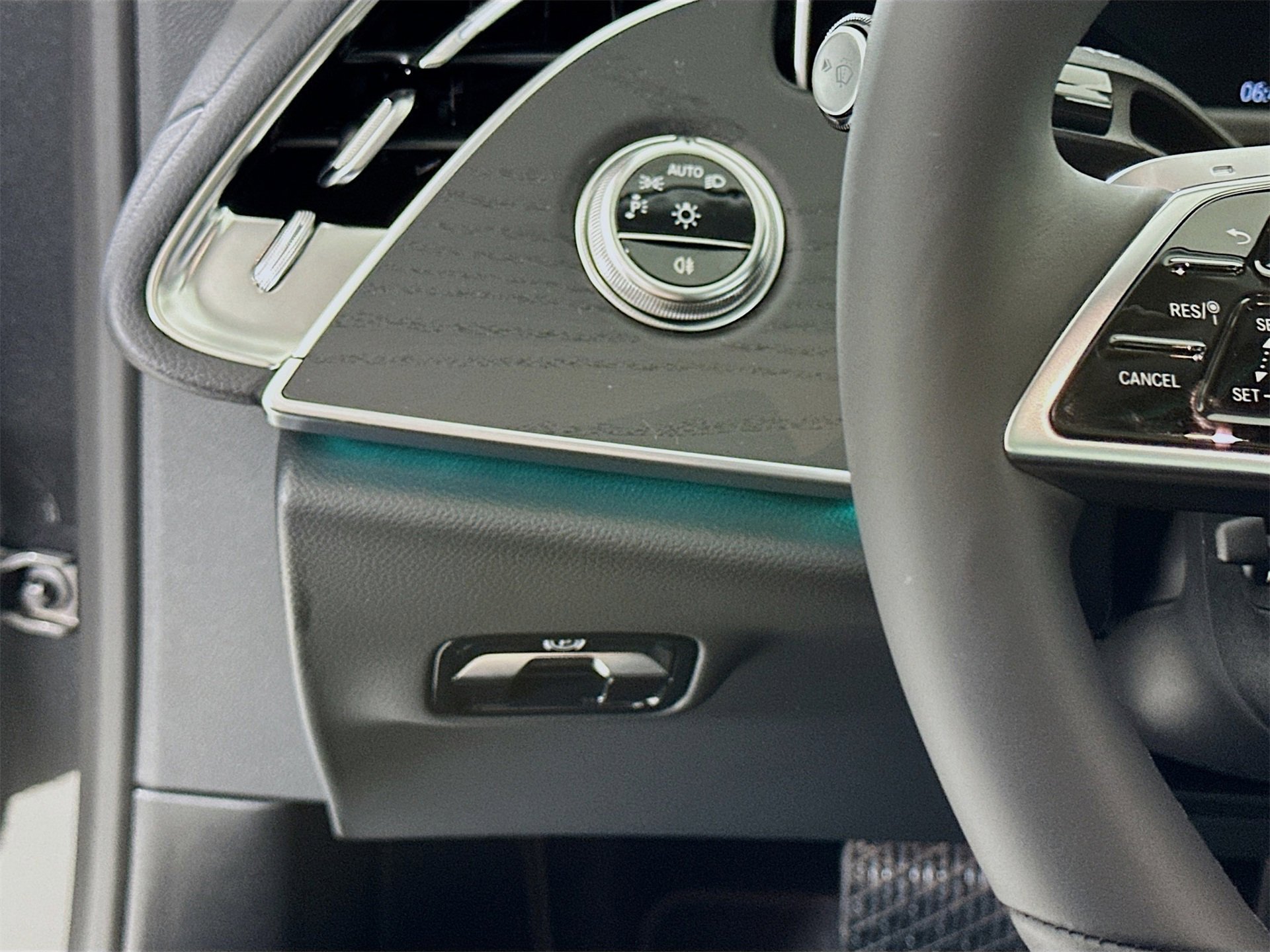 New 2026 Mercedes-Benz E 350 4MATIC Sedan image 11