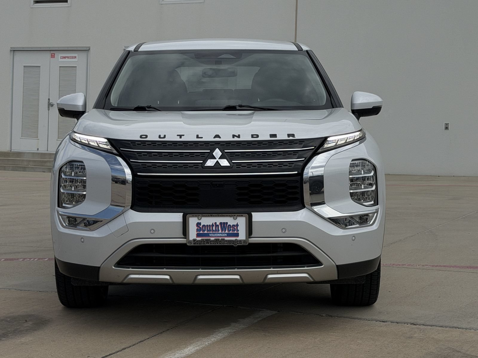 Used 2023 Mitsubishi Outlander SE FWD image 10