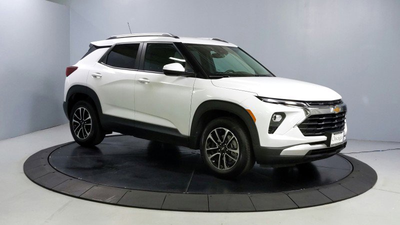 Used 2025 Chevrolet TrailBlazer LT image 1