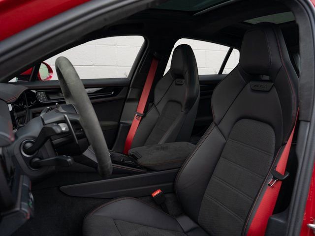 Used 2025 Porsche Panamera GTS image 4