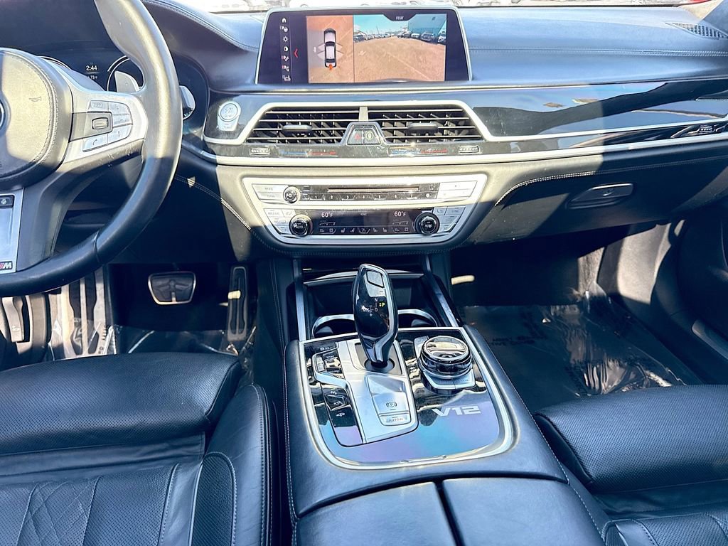 Used 2018 BMW M760i xDrive image 19