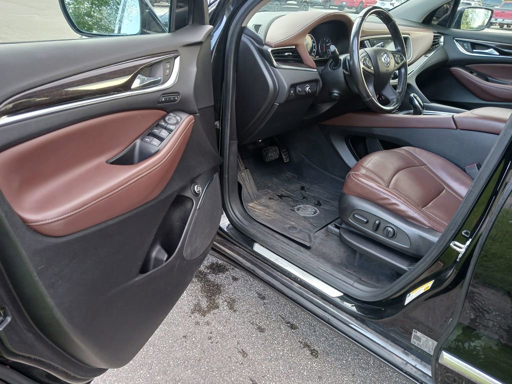 Used 2018 Buick Enclave Avenir w/ Trailering Package, 5000 lbs. AWD/4WD image 9