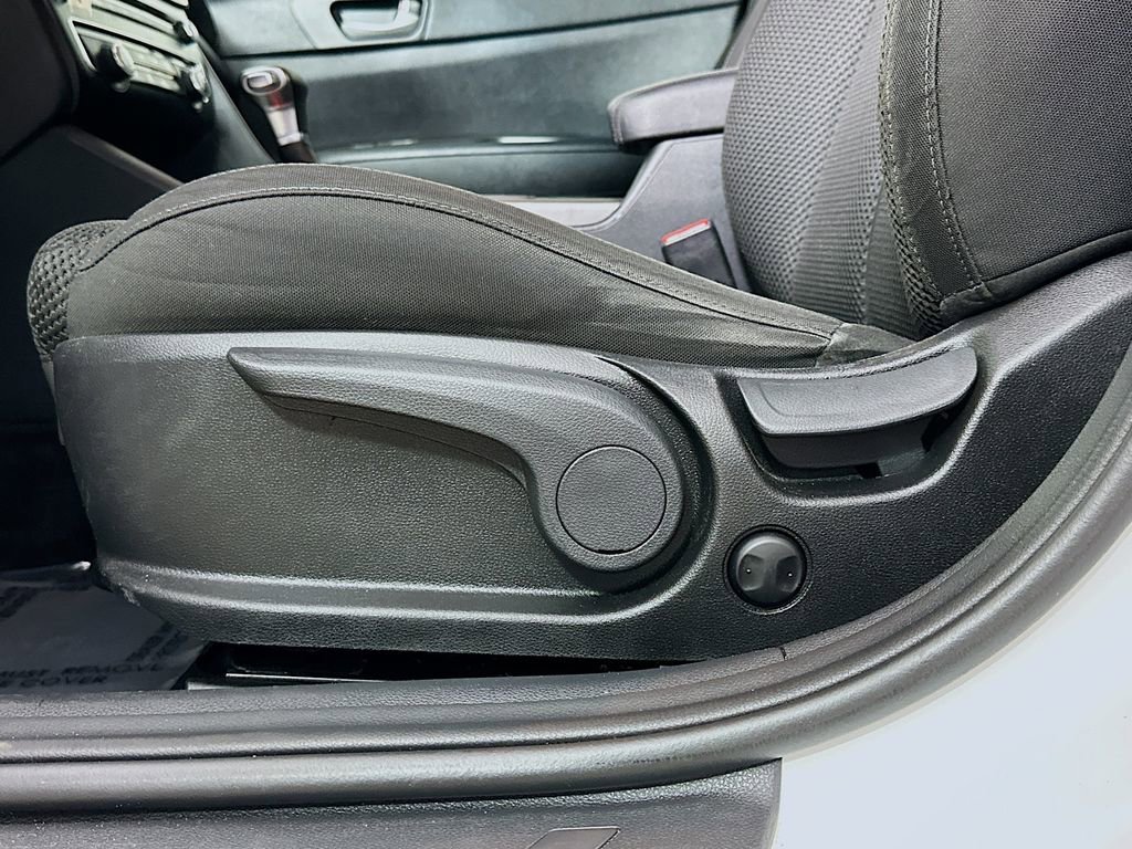 Used 2020 Kia Optima LX image 22