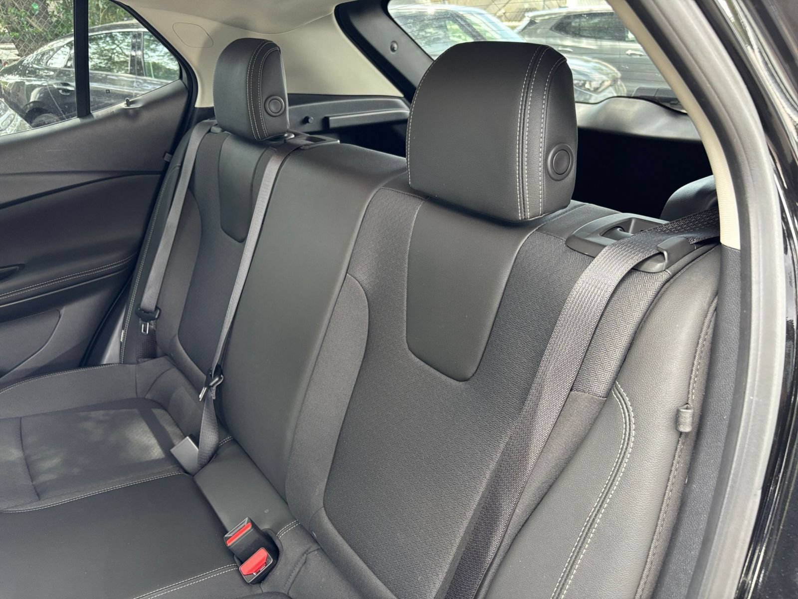 Used 2025 Buick Encore GX Preferred FWD image 36