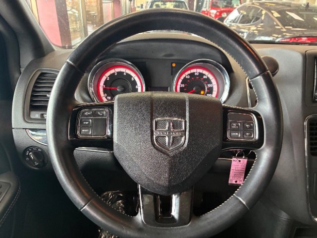 Used 2018 Dodge Grand Caravan SE image 20