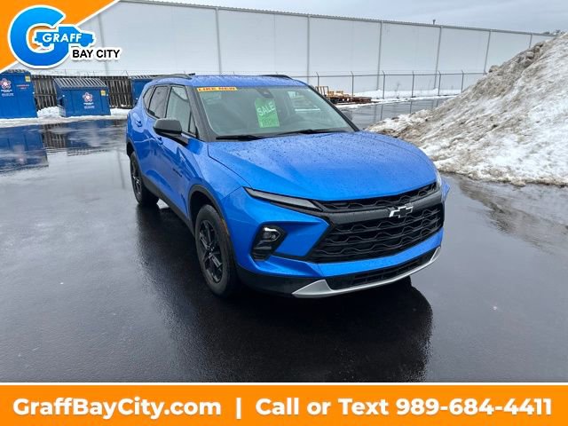 Used 2025 Chevrolet Blazer LT w/ Midnight/Sport Edition image 7