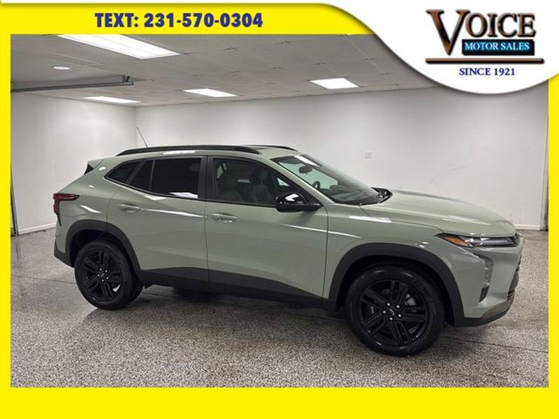 New 2026 Chevrolet Trax ACTIV w/ Sunroof Package