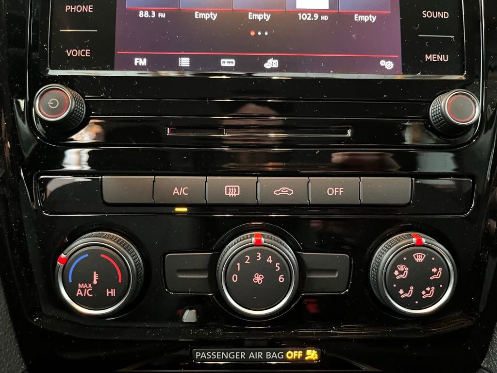 Certified 2021 Volkswagen Passat 2.0T S image 17