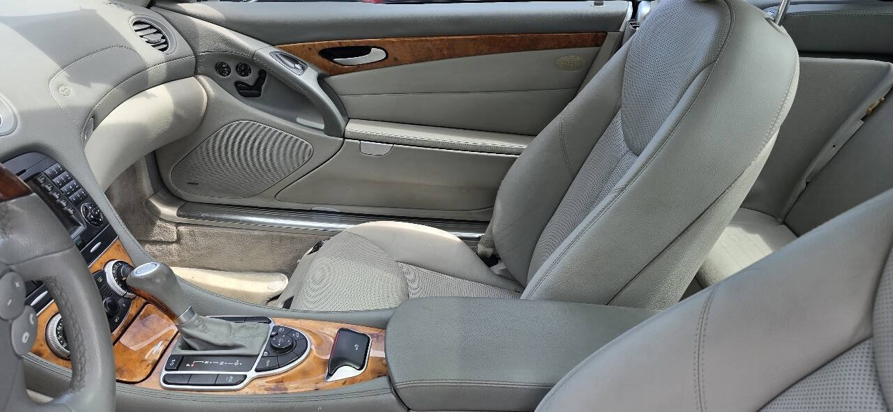 Used 2007 Mercedes-Benz SL 550 w/ AMG Sport Pkg image 13