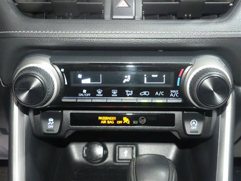 Used 2020 Toyota RAV4 LE w/ All Weather Liner Package AWD/4WD image 37