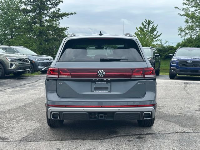 Certified 2025 Volkswagen Atlas Peak Edition SE AWD/4WD image 6
