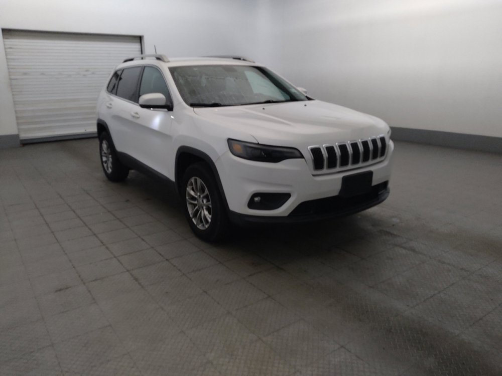 Used 2019 Jeep Cherokee Latitude Plus w/ Cold Weather Group AWD/4WD image 13