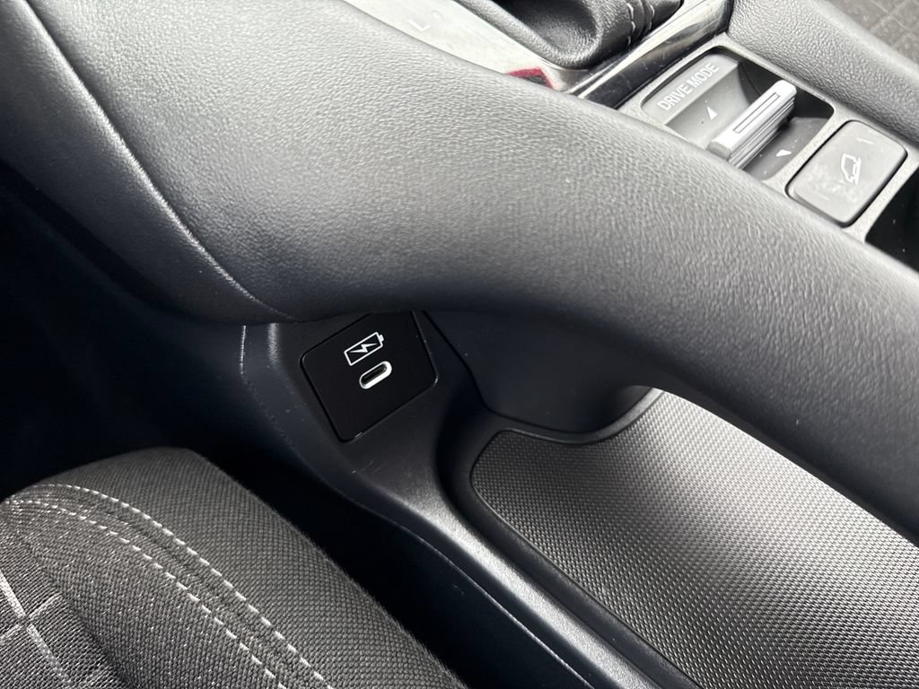 Certified 2024 Honda HR-V LX image 28