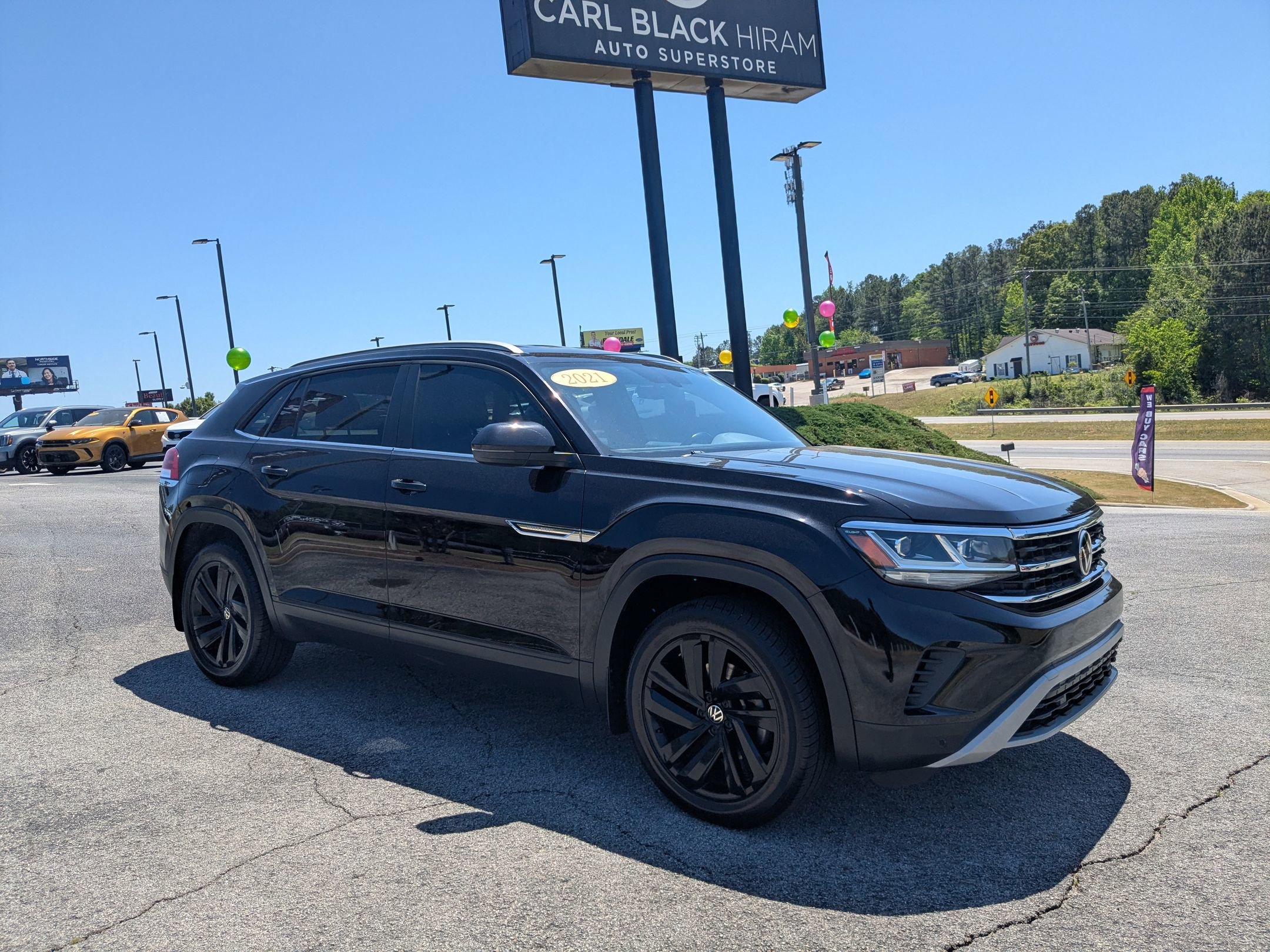 Used 2020 Volkswagen Atlas Cross Sport SE w/ Towing Package image 3