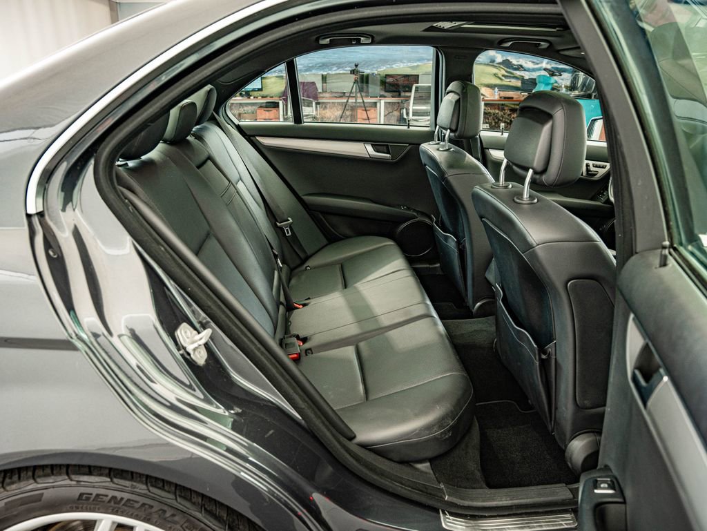 Used 2013 Mercedes-Benz C 300 4MATIC Sedan image 33