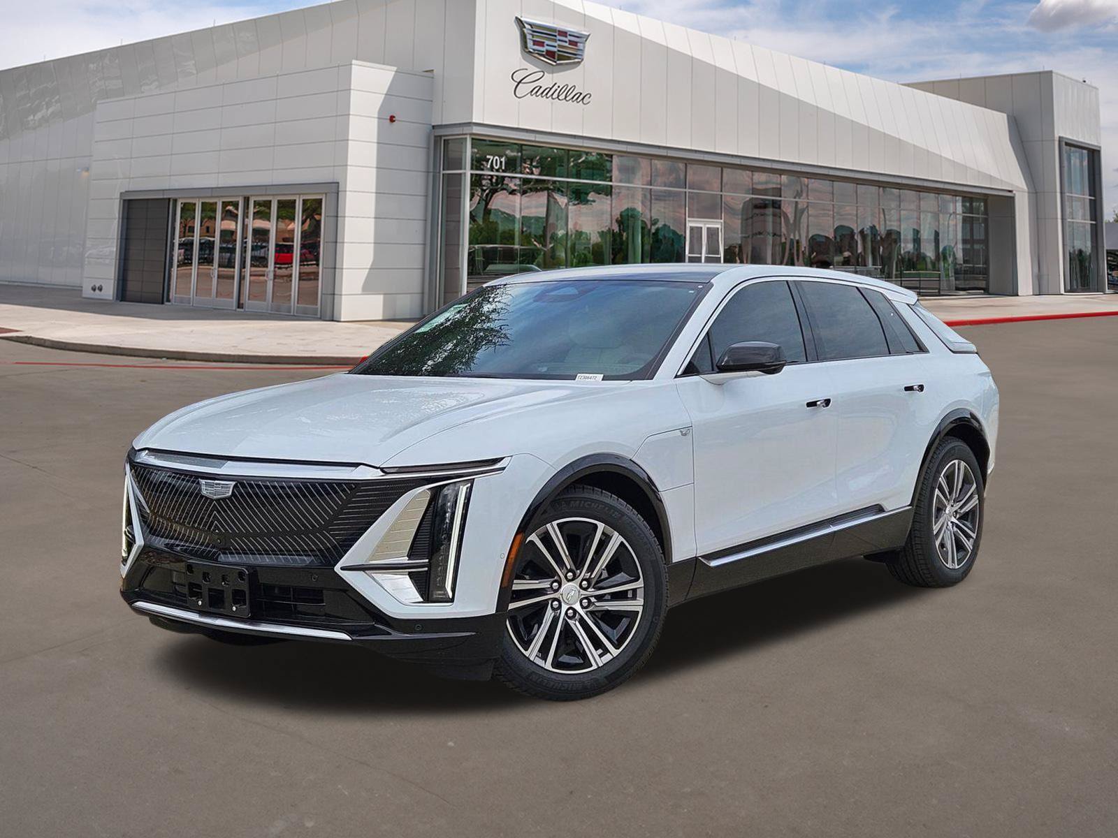 New 2026 Cadillac Lyriq Luxury w/ LPO, Floor Liner Package RWD video 1