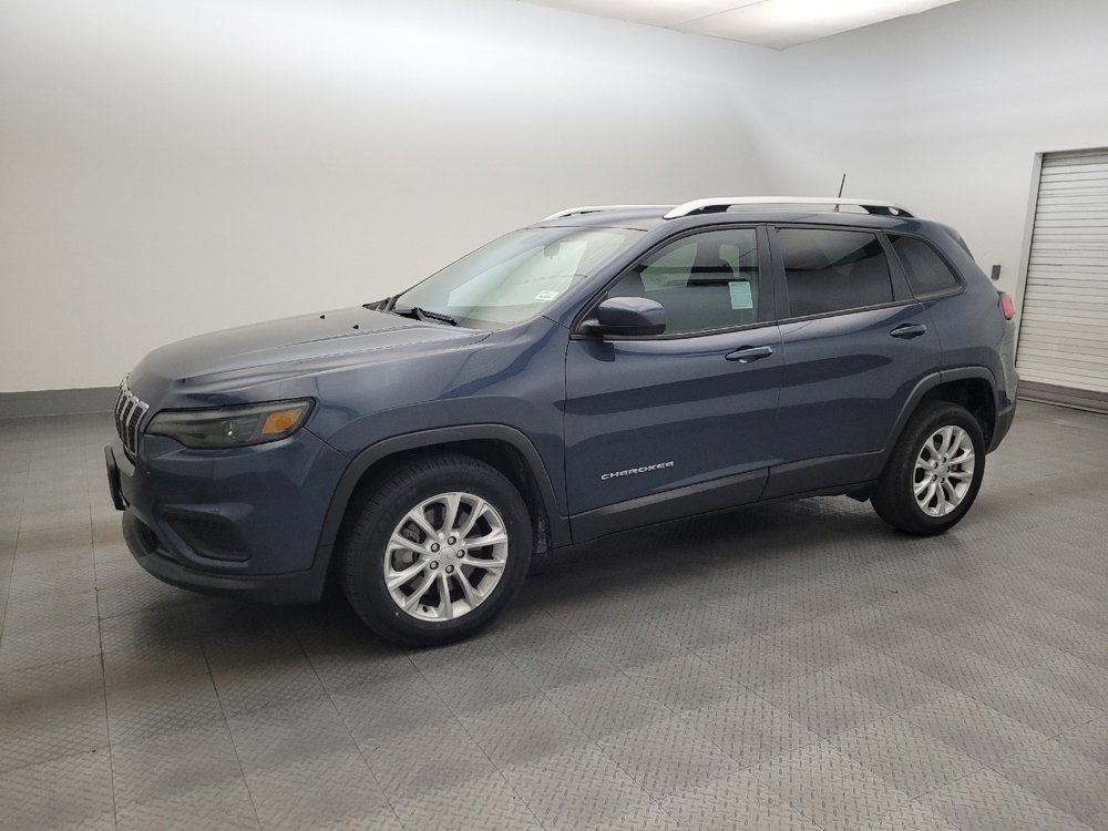 Used 2020 Jeep Cherokee Latitude FWD image 2
