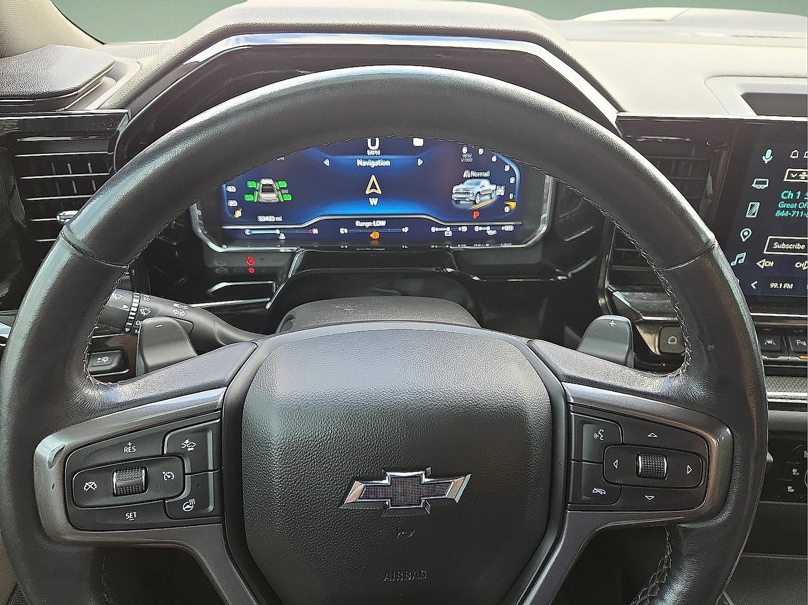 Used 2022 Chevrolet Silverado 1500 ZR2 w/ Technology Package AWD/4WD image 4