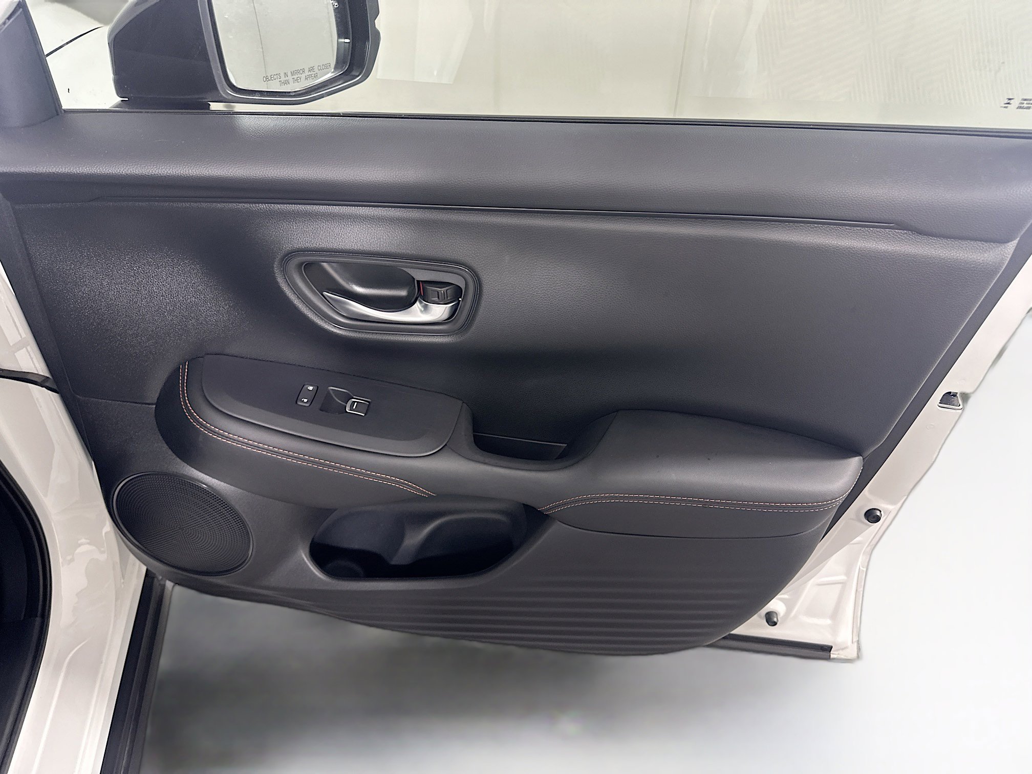 Used 2025 Honda HR-V Sport image 30