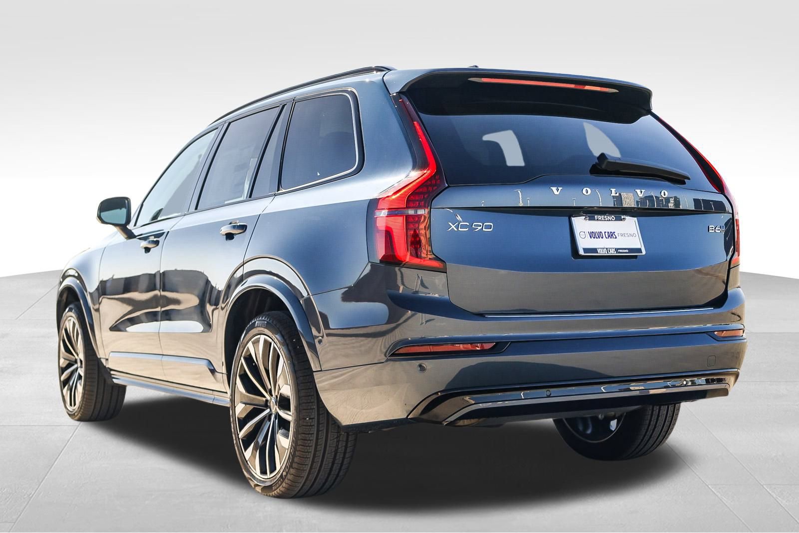 New 2026 Volvo XC90 B6 Ultra w/ Protection Package image 7