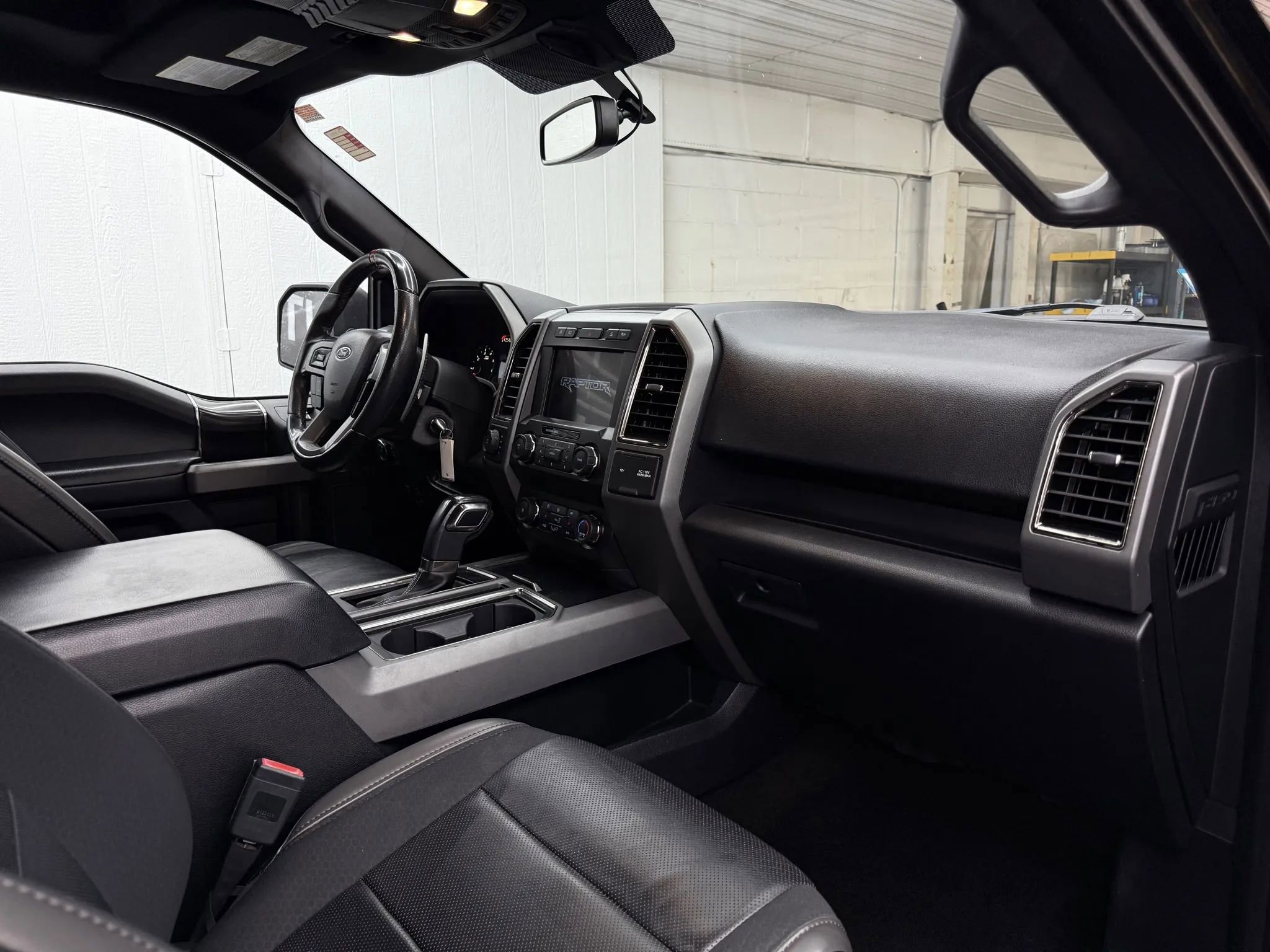 Used 2019 Ford F150 Raptor w/ Equipment Group 801A Mid image 9