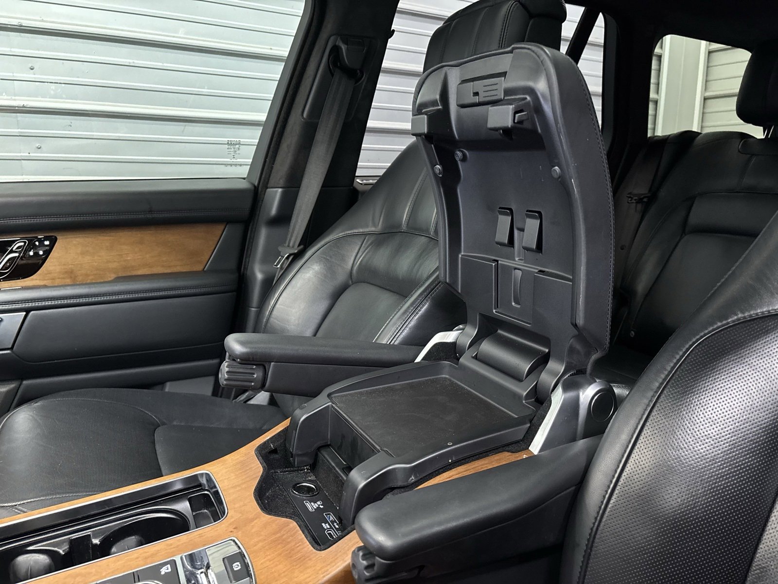 Used 2018 Land Rover Range Rover Autobiography image 19