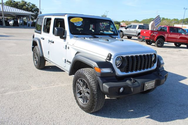 Used 2024 Jeep Wrangler Sport S image 14