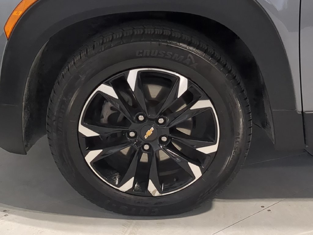 Used 2021 Chevrolet TrailBlazer LT w/ Convenience Package AWD/4WD image 17