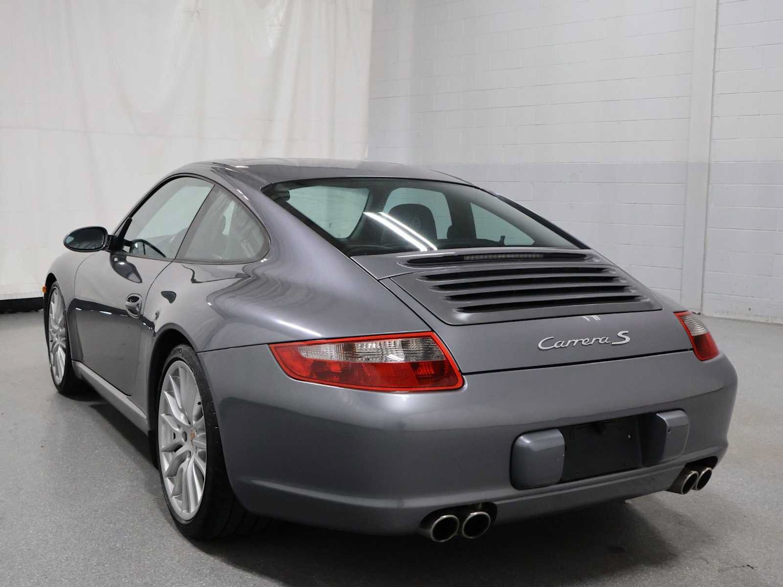 Used 2005 Porsche 911 Carrera S RWD image 3