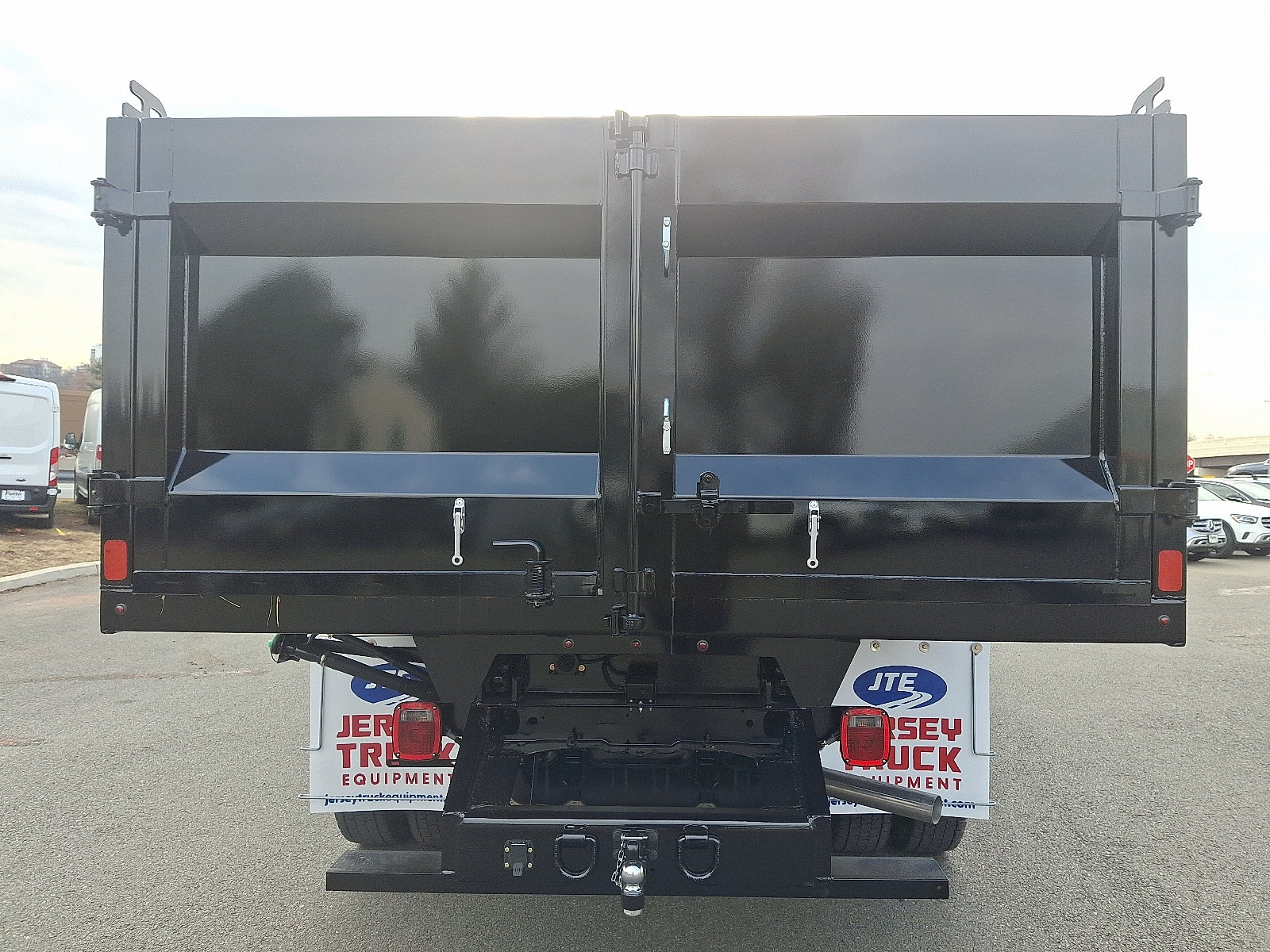 New 2024 Ford F550 4x4 Crew Cab Super Duty image 5