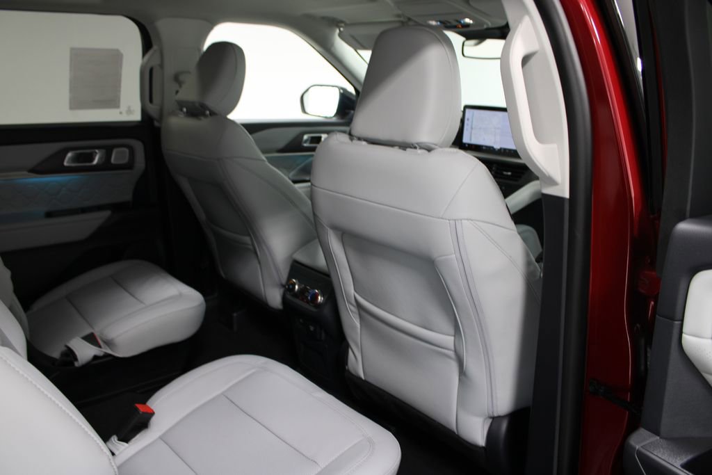 New 2026 Ford Explorer Platinum w/ LUX Leather Package image 32