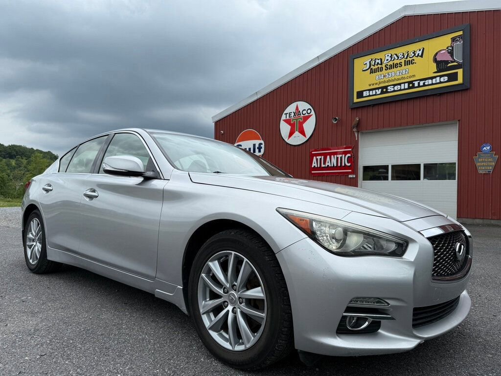 Used 2015 INFINITI Q50 2.0t w/ Moonroof Package