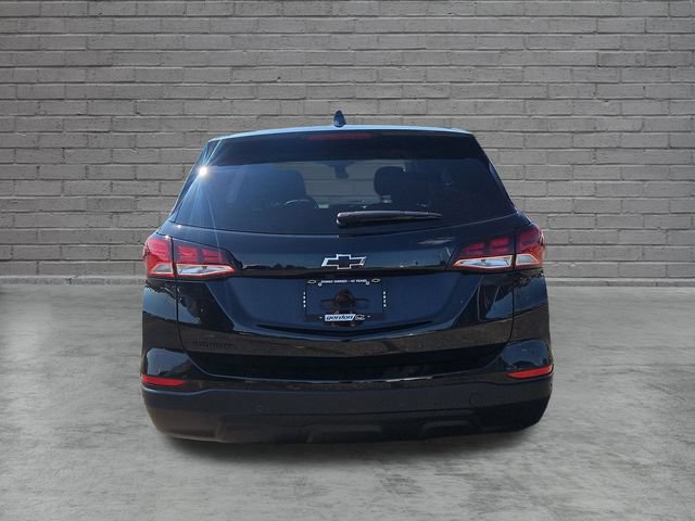 Used 2024 Chevrolet Equinox LS w/ LS Convenience Package FWD image 4