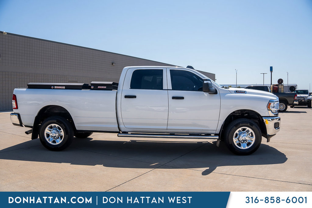 Used 2024 RAM 3500 Tradesman w/ Chrome Appearance Group AWD/4WD image 31