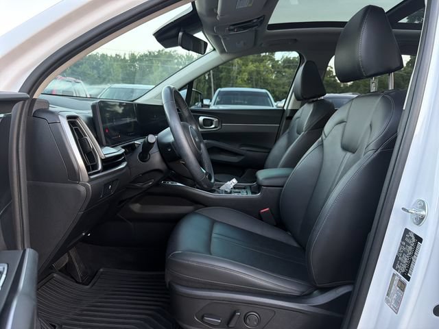 Used 2024 Kia Sorento S w/ Panoramic Sunroof Package FWD image 11