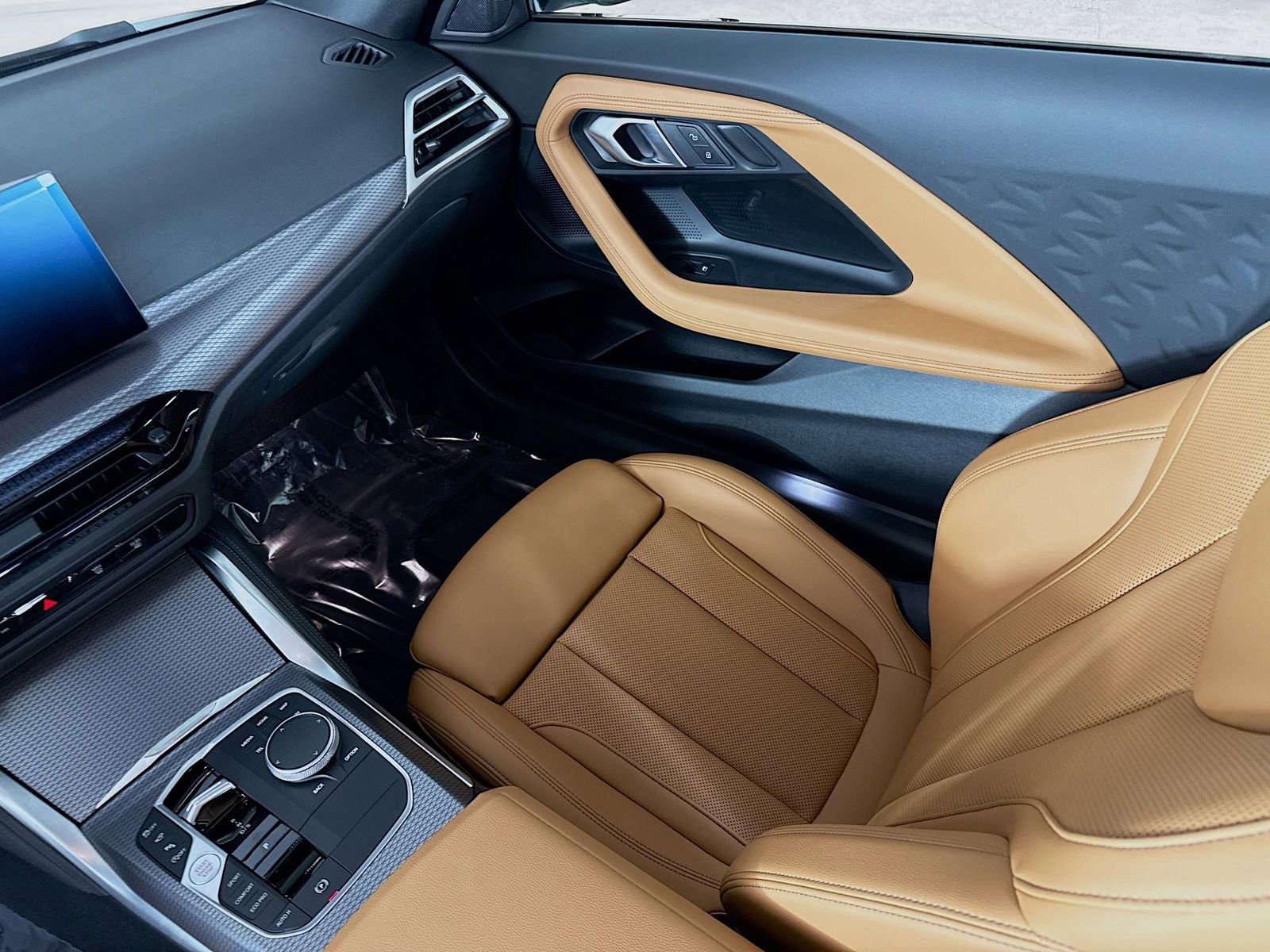 Used 2025 BMW 230i Coupe w/ M Sport Package image 24