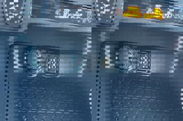 Used 2025 Toyota RAV4 XLE image 34