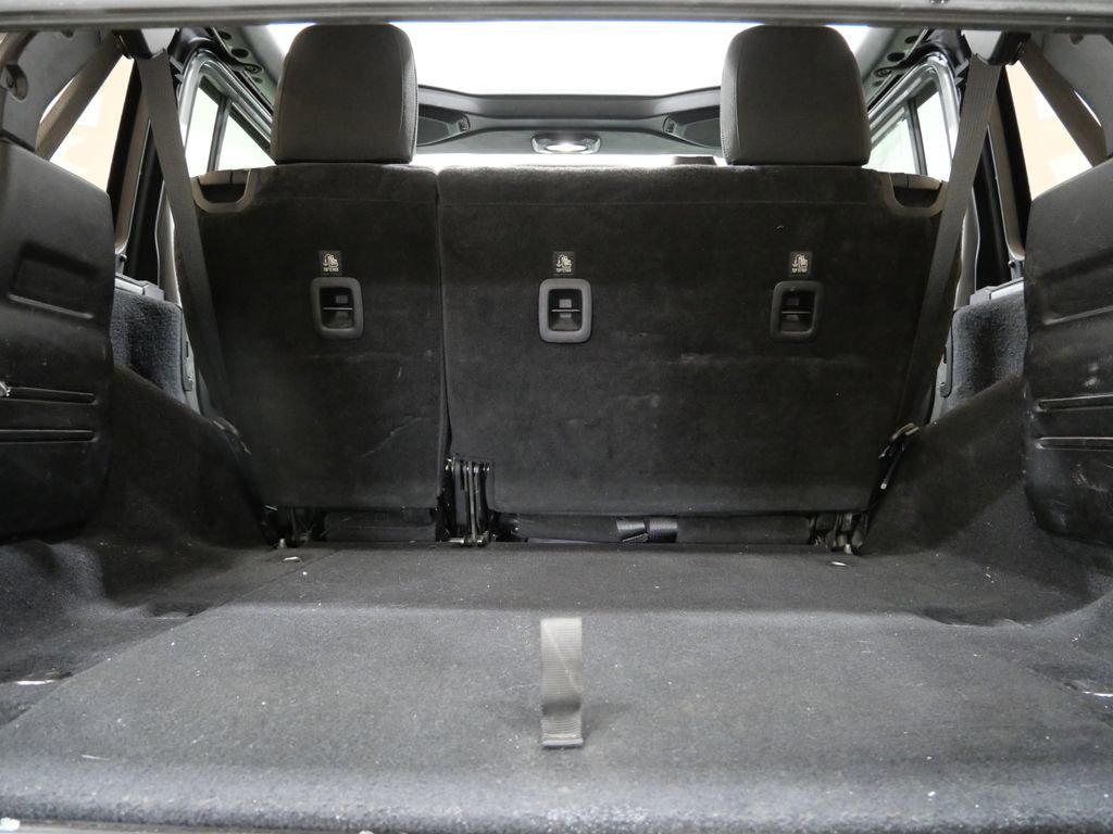 Used 2018 Jeep Wrangler Unlimited Sport image 27