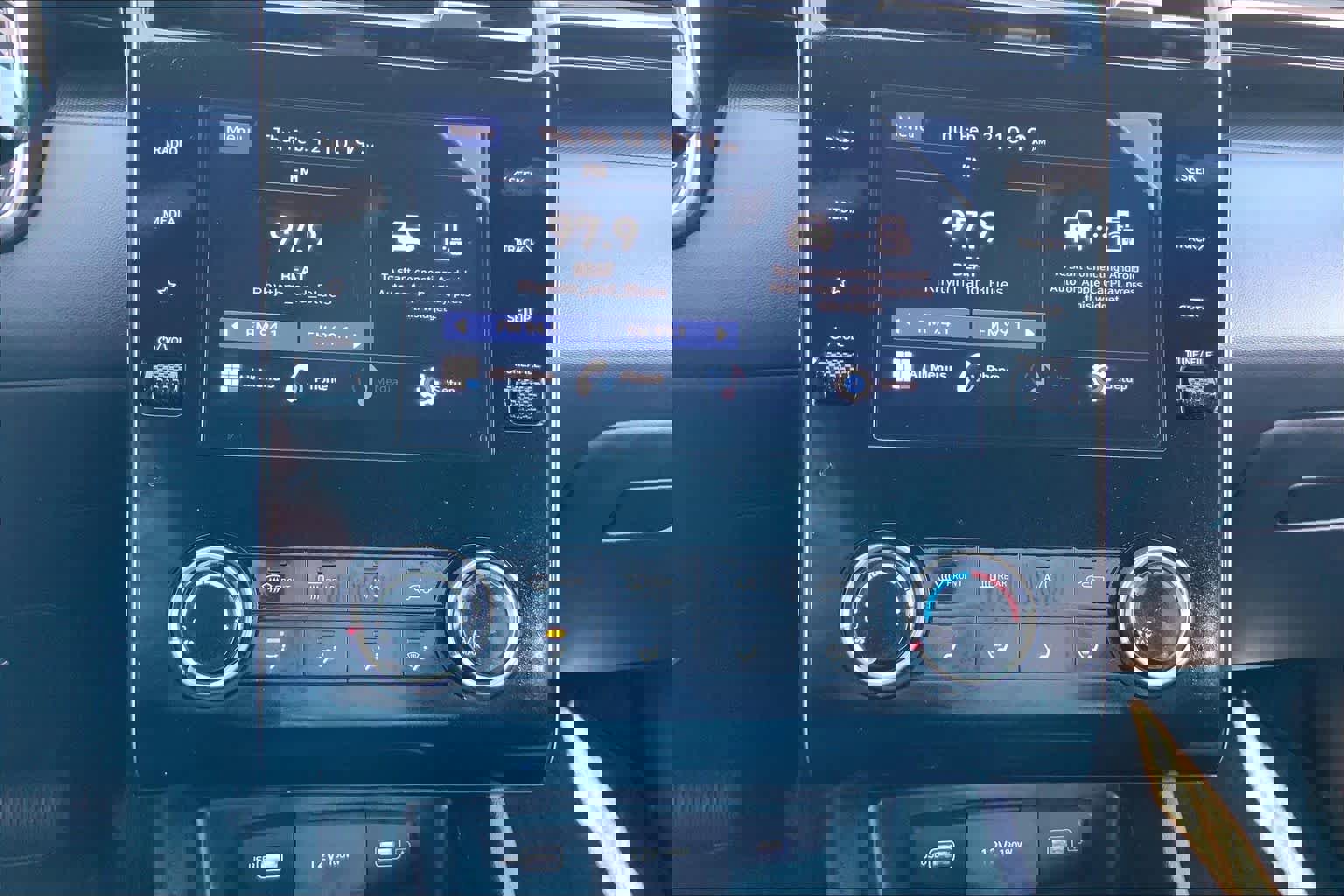 Used 2023 Hyundai Santa Cruz SE image 31