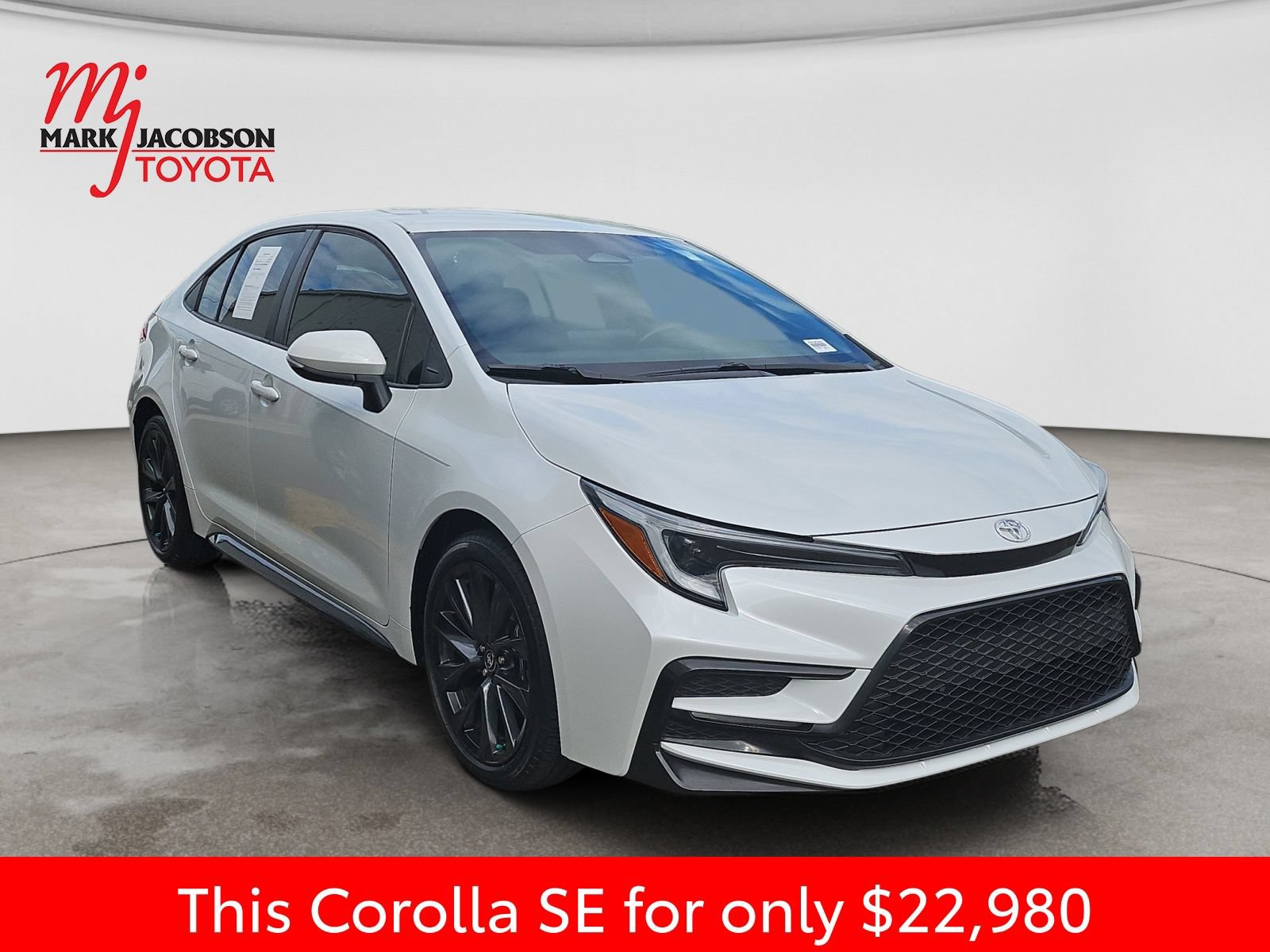 Used 2023 Toyota Corolla SE FWD image 5