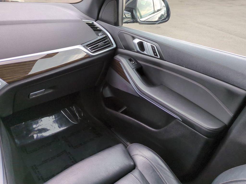 Used 2019 BMW X5 xDrive40i w/ Convenience Package image 16